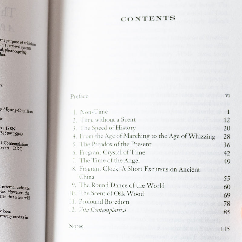 The Scent of Time: A Philosophical Essay on the Art of Lingering